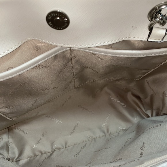 Calvin Klein Saffiano Patchwork Tote Bag Cork, White, And Blue - Picture 11 of 13